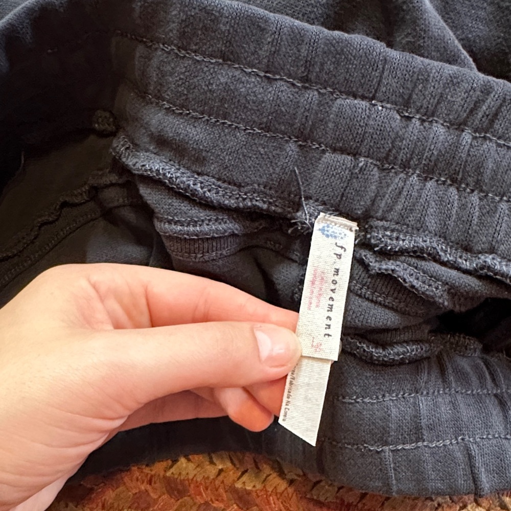 FREE PEOPLE FP MOVEMENT BLACK LOUNGE SWEATPANTS - Picture 2 of 4